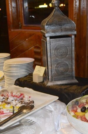 dubai-dhow-cruise-dinner