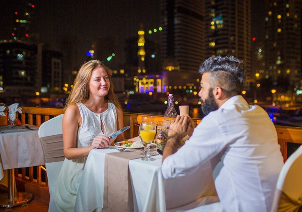 dhow cruise dinner for couple