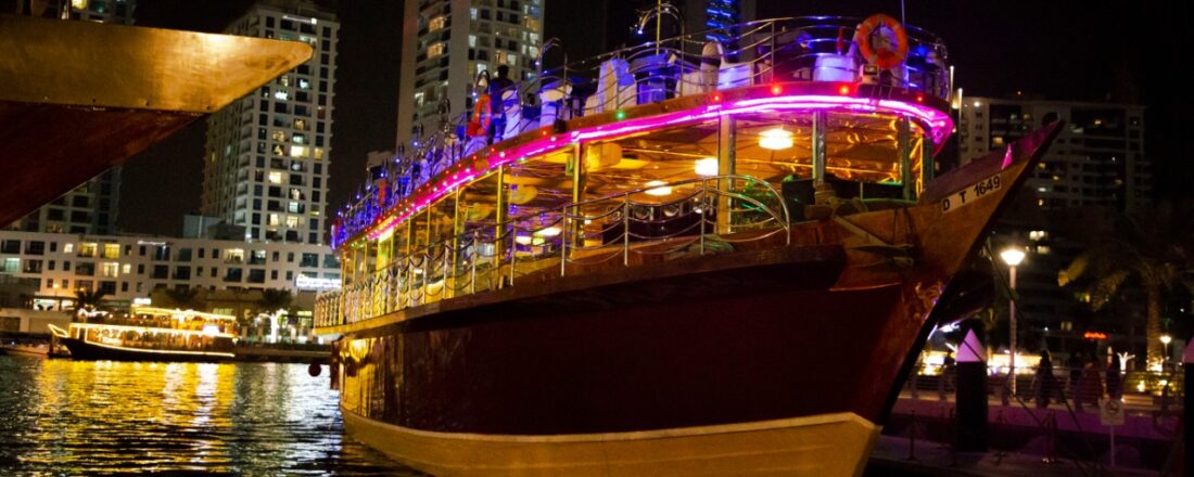 cruise dhow