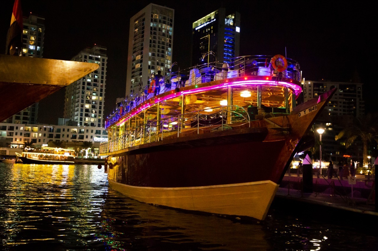 cruise dhow